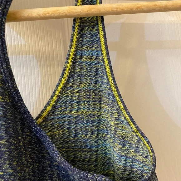 Lululemon cool racerback tank top Ziggy Wee size 6 medium great condition clean - Picture 6 of 6